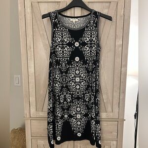 Max Studio Black and White Patterned Dress